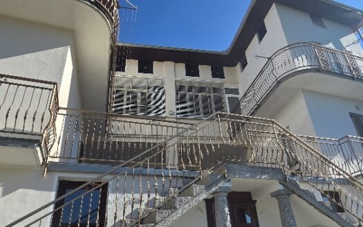 CELLIO CON BREIA – Fraz. Camo – VILLA INDIPENDENTE (RIF sap)